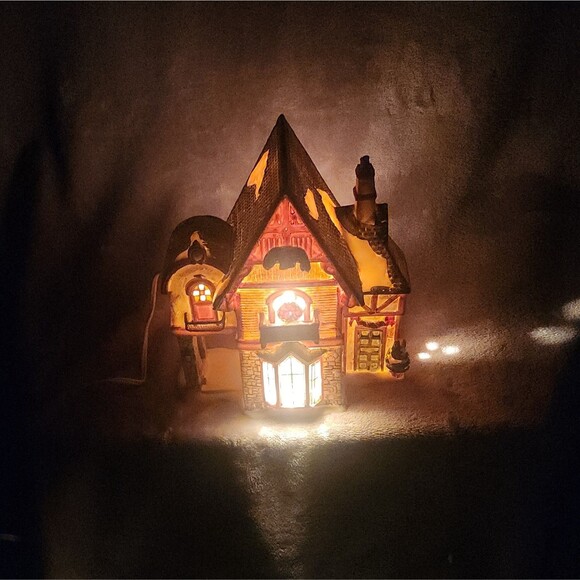 Holiday Traditions Lighted Porcelain House Item #997367-MMI - Picture 7 of 7